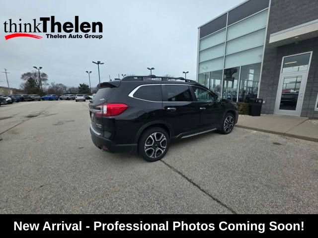 Used 2023 Subaru Ascent Touring AWD/4WD image 4