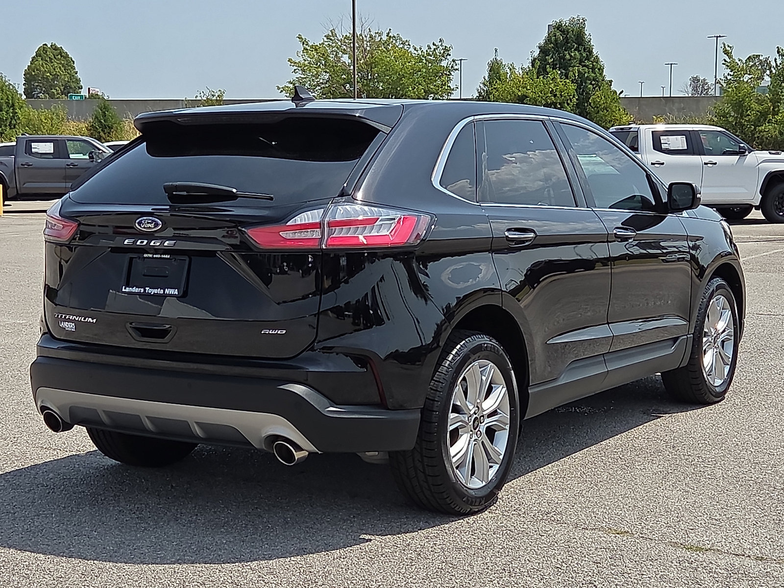 Used 2023 Ford Edge Titanium w/ Cargo Accessory Package AWD/4WD image 5