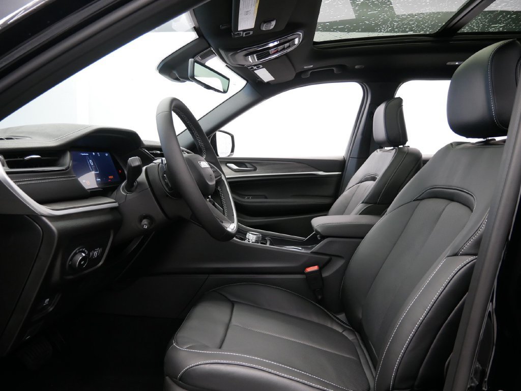 New 2027 Jeep Grand Cherokee L Limited AWD/4WD image 12