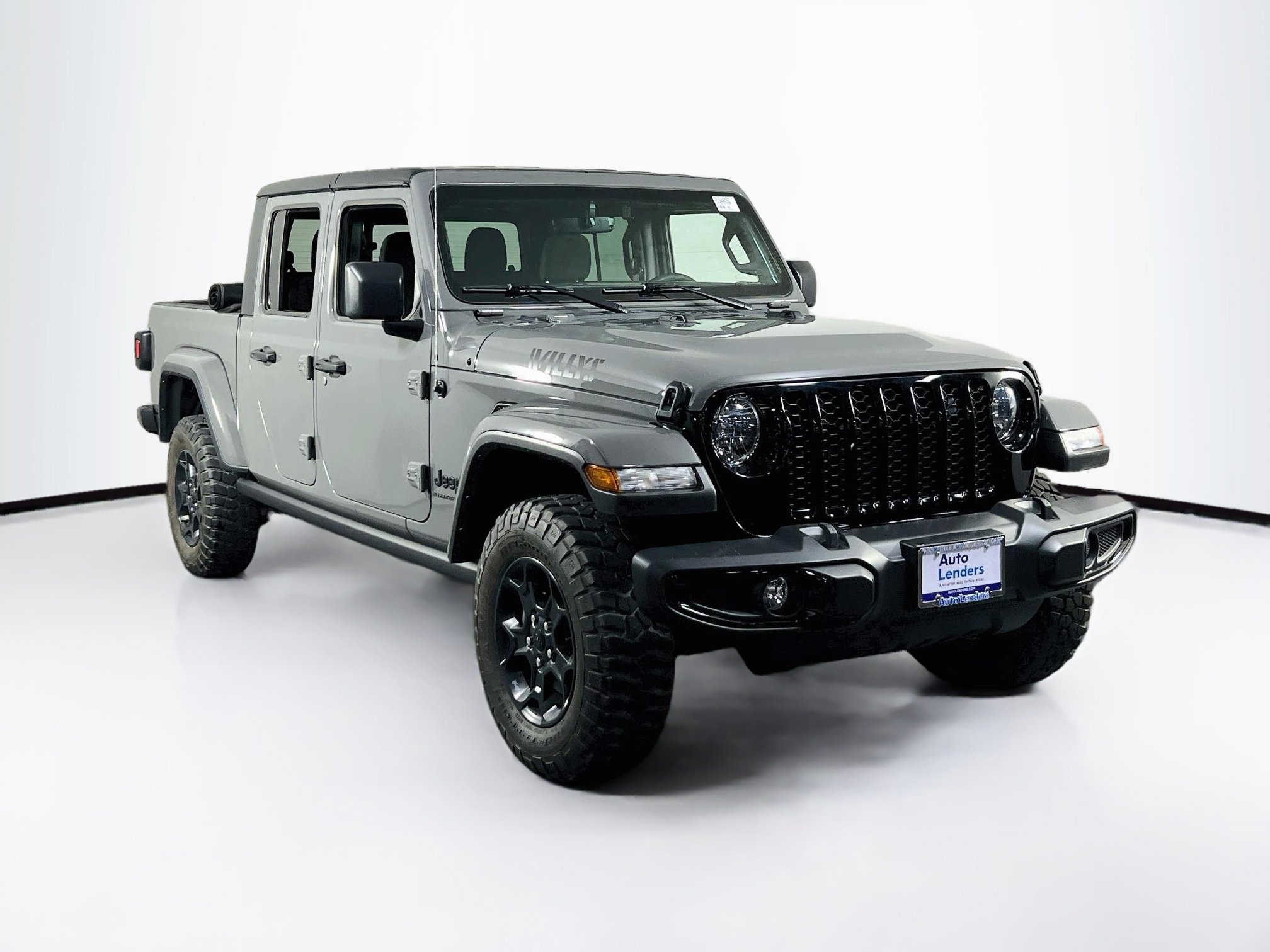 Used 2023 Jeep Gladiator Willys AWD/4WD image 3