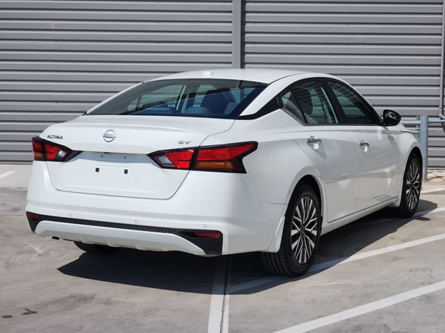 Used 2024 Nissan Altima 2.5 SV FWD image 8