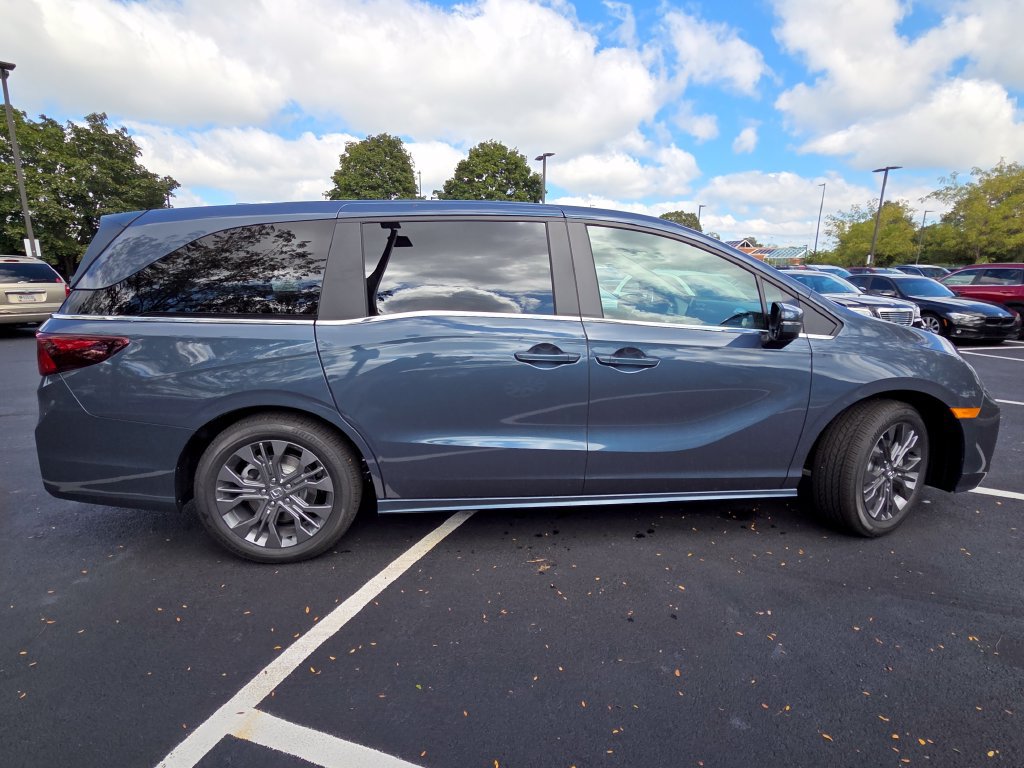 New 2027 Honda Odyssey Touring image 29