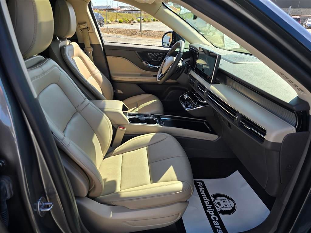 Used 2023 Lincoln Corsair FWD w/ Equipment Group 101A image 15