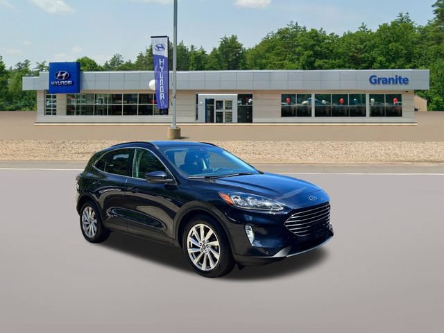 Used 2021 Ford Escape Titanium w/ Titanium Elite Package AWD/4WD image 3