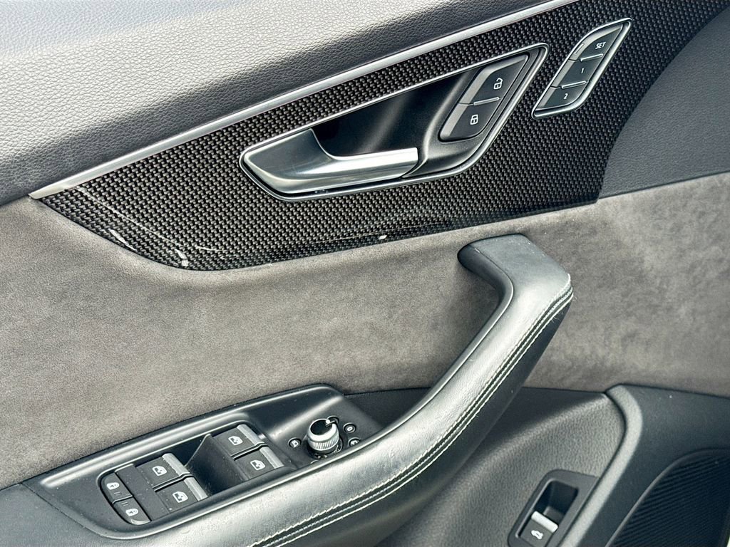 Used 2022 Audi SQ7 Prestige w/ Prestige Package image 19