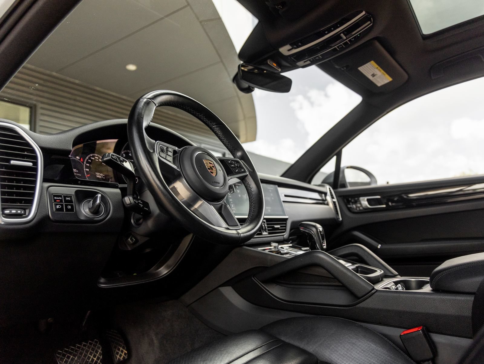 Used 2021 Porsche Cayenne AWD/4WD image 4