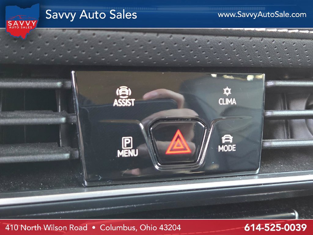 Used 2025 Volkswagen Atlas SE FWD image 9