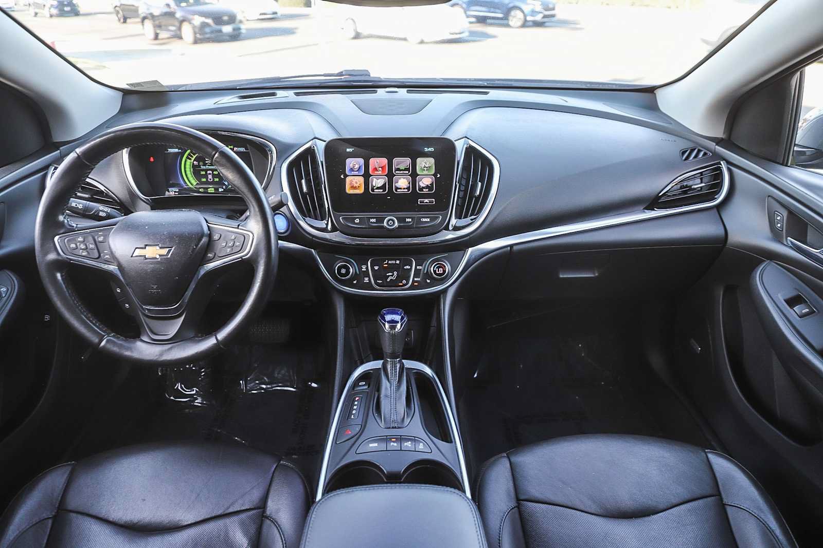 Used 2018 Chevrolet Volt Premier w/ Driver Confidence Package FWD image 12