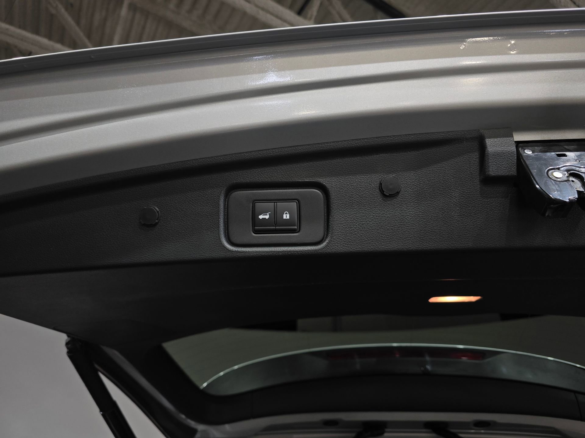 Used 2025 Nissan Pathfinder SL image 43