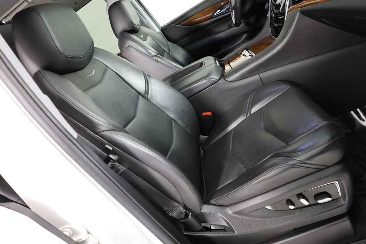 Used 2020 Cadillac Escalade Luxury AWD/4WD image 42