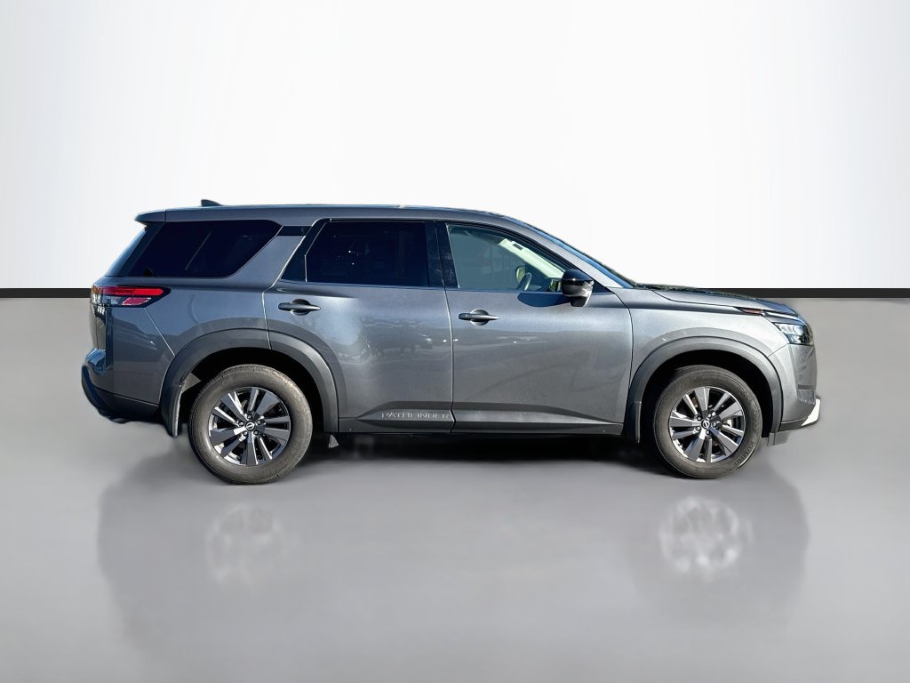 Used 2024 Nissan Pathfinder S FWD image 9