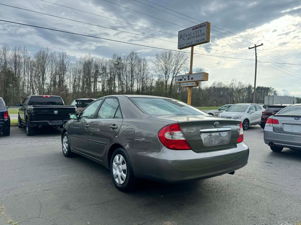 Used 2002 Toyota Camry LE FWD image 7