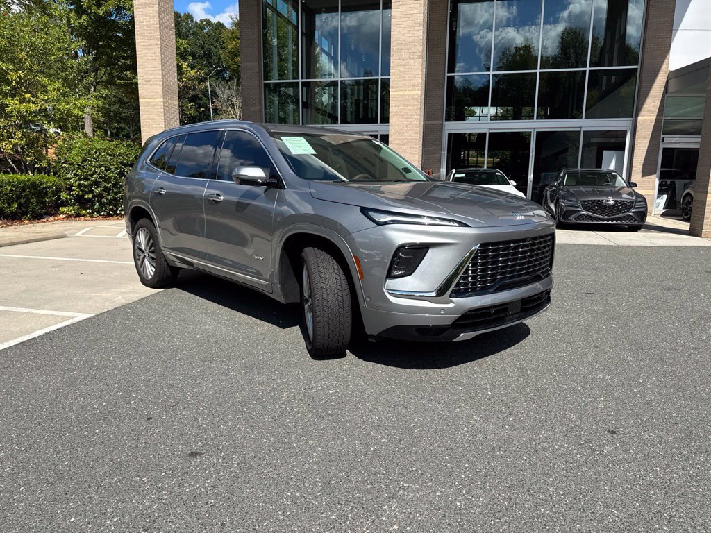 Used 2026 Buick Enclave Avenir w/ Super Cruise Package FWD image 3