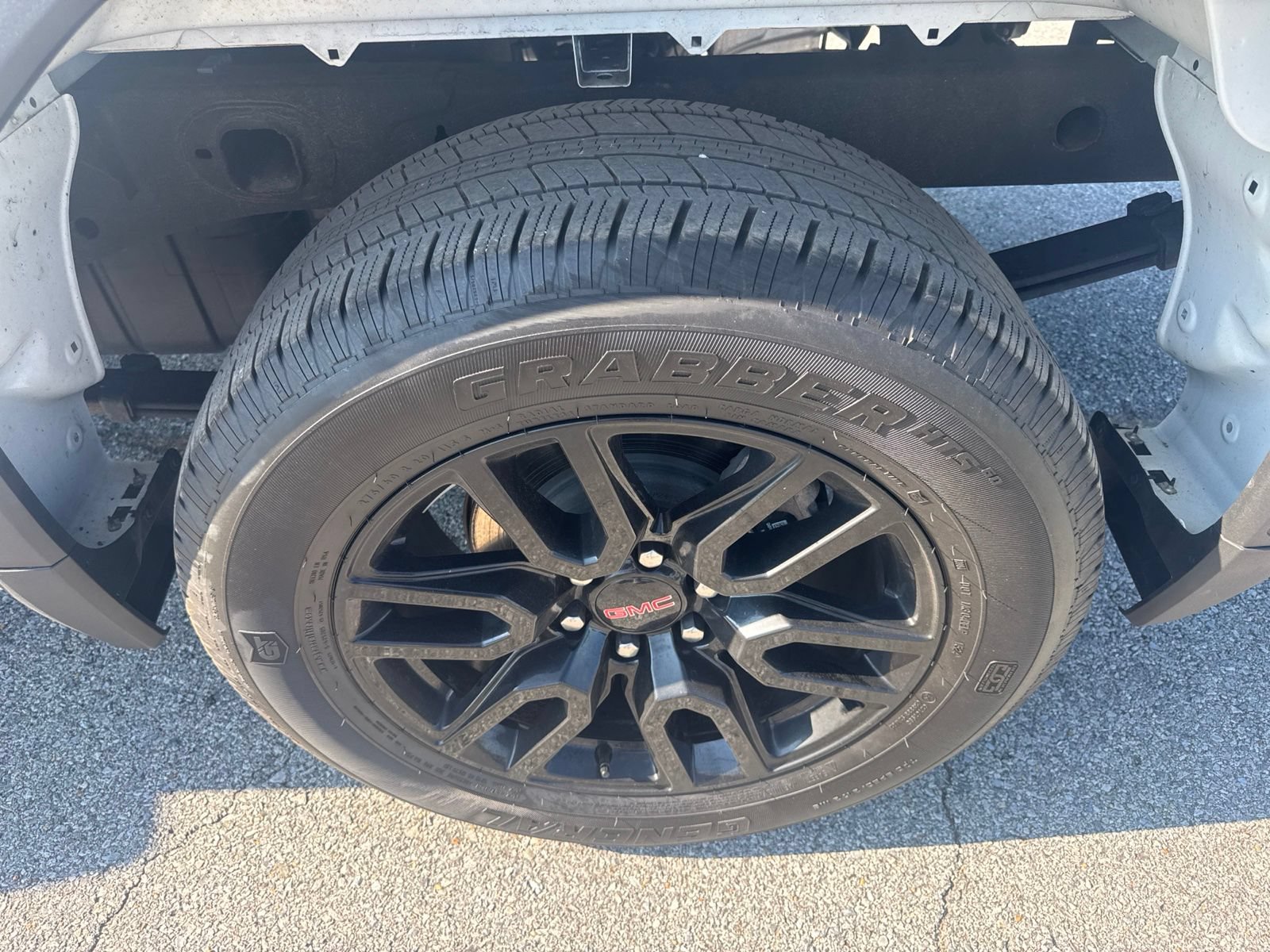 Used 2024 GMC Sierra 1500 Elevation AWD/4WD image 9
