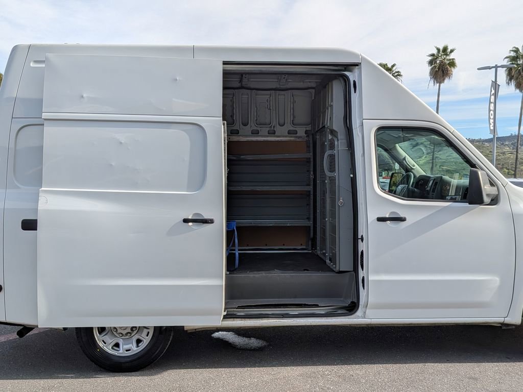 Used 2020 Nissan NV 2500 SV image 11