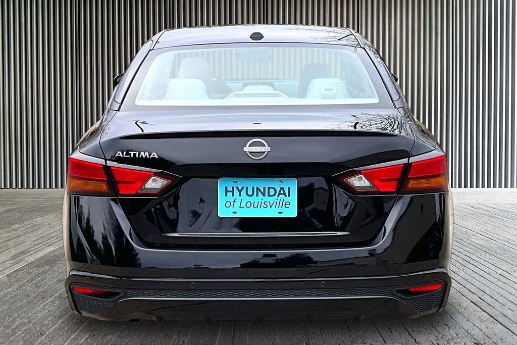 Used 2025 Nissan Altima 2.5 SV image 5