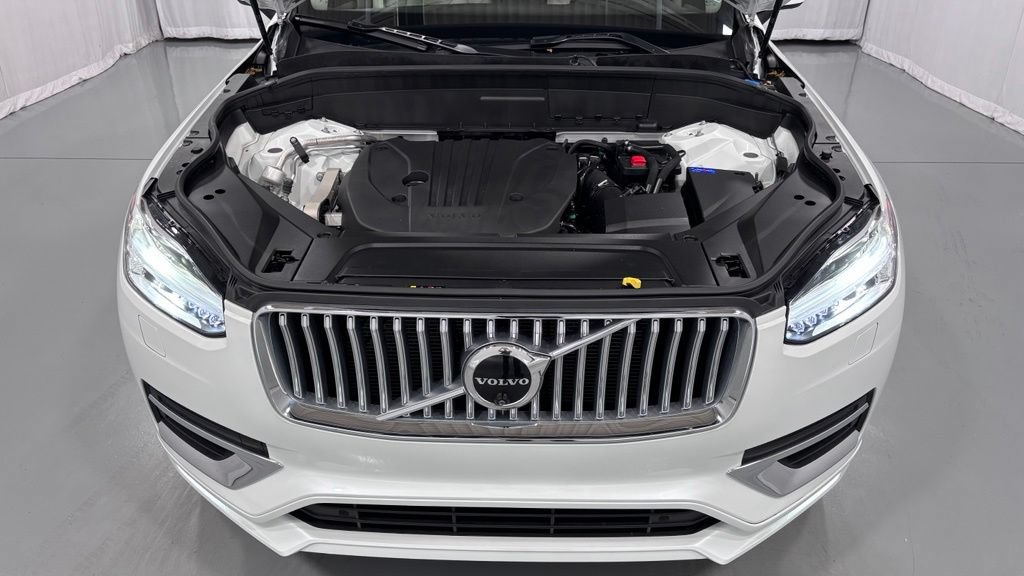Certified 2024 Volvo XC90 B5 Plus w/ Protection Package Premier AWD/4WD image 29