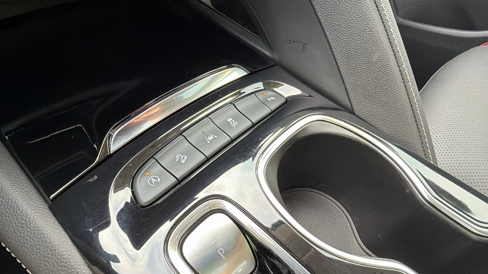 Used 2023 Buick Envision Essence w/ Sport Touring Package image 33