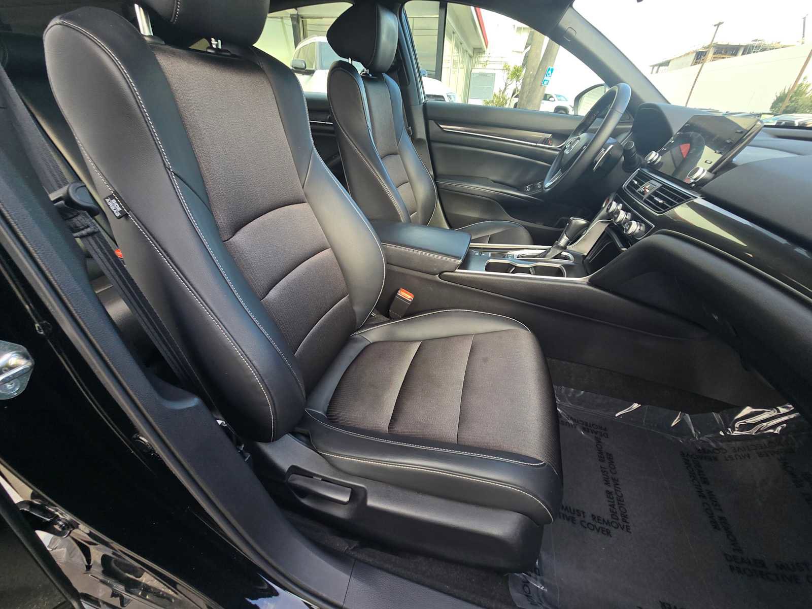 Used 2018 Honda Accord Sport image 11