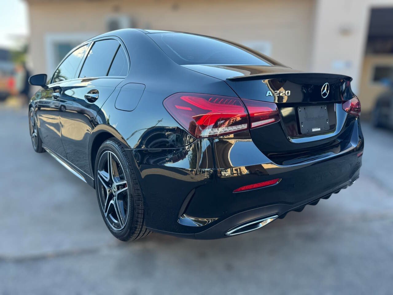 Used 2019 Mercedes-Benz A 220 w/ AMG Line image 6