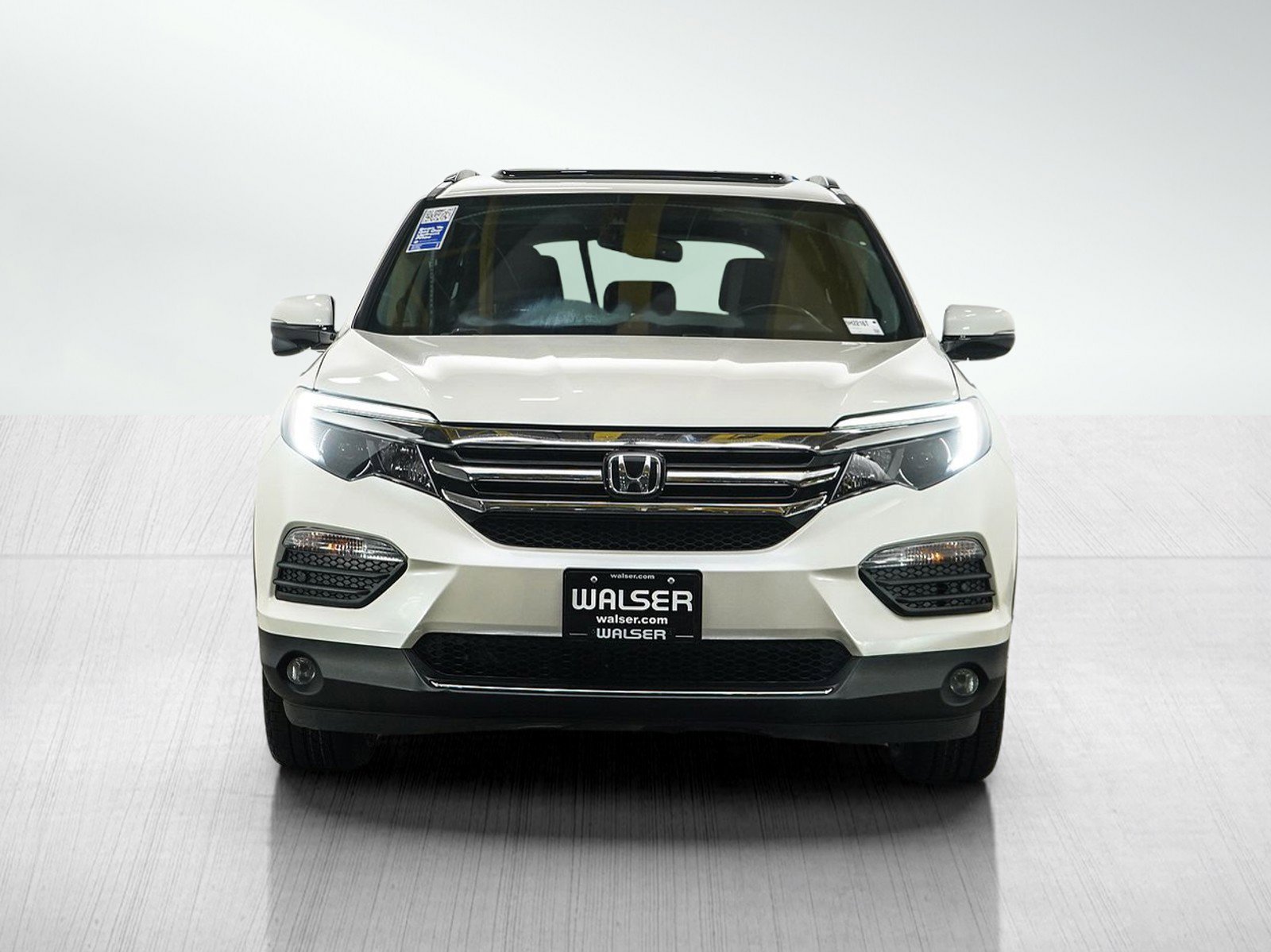 Used 2017 Honda Pilot Touring image 8