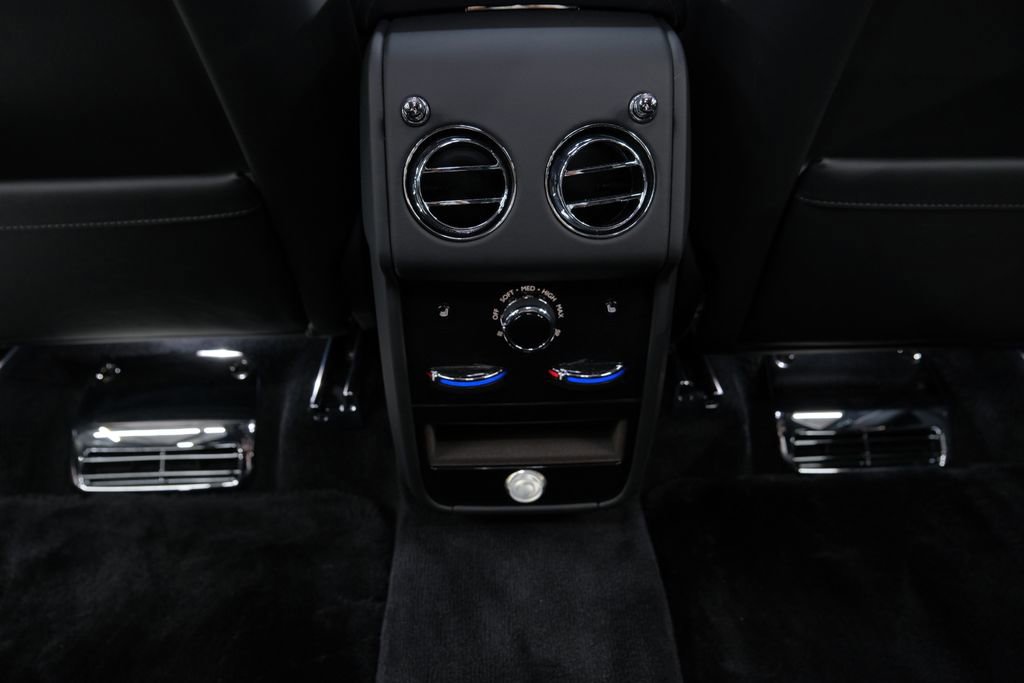Used 2026 Rolls-Royce Cullinan image 73