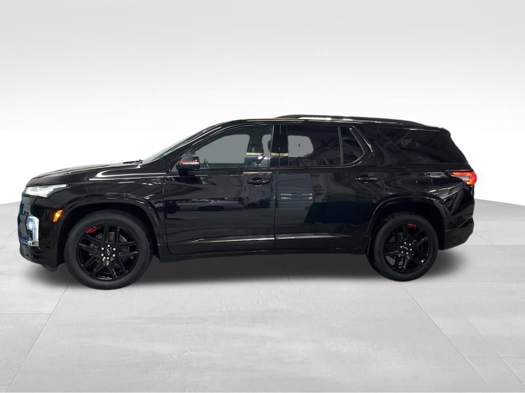 Used 2023 Chevrolet Traverse Premier w/ Redline Edition FWD image 2