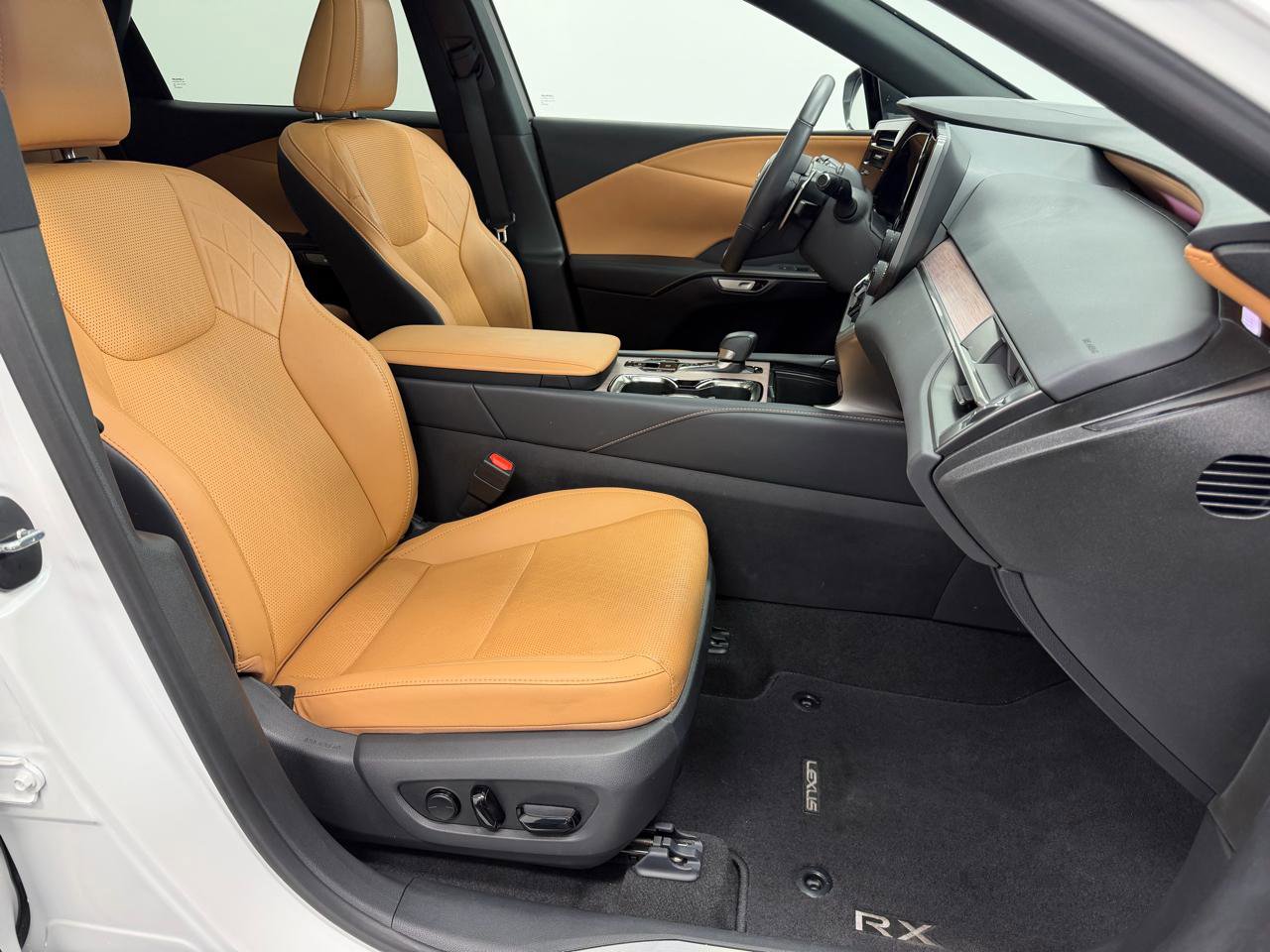 Used 2025 Lexus RX 350 Premium Plus w/ Convenience Package image 13