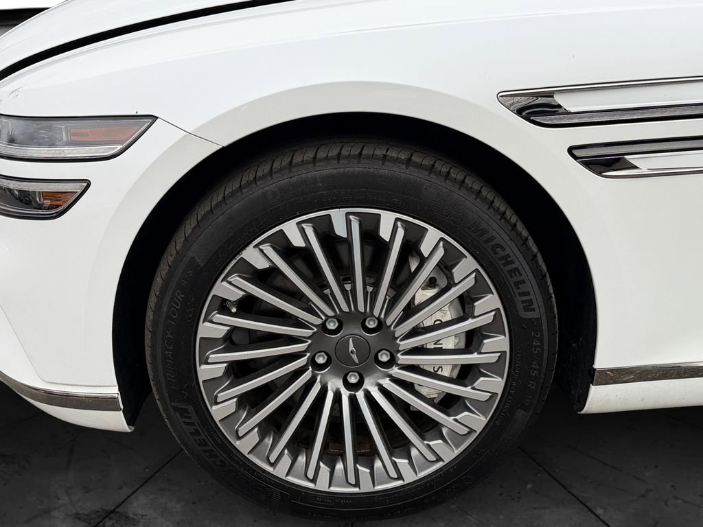 Used 2024 Genesis G80 image 14