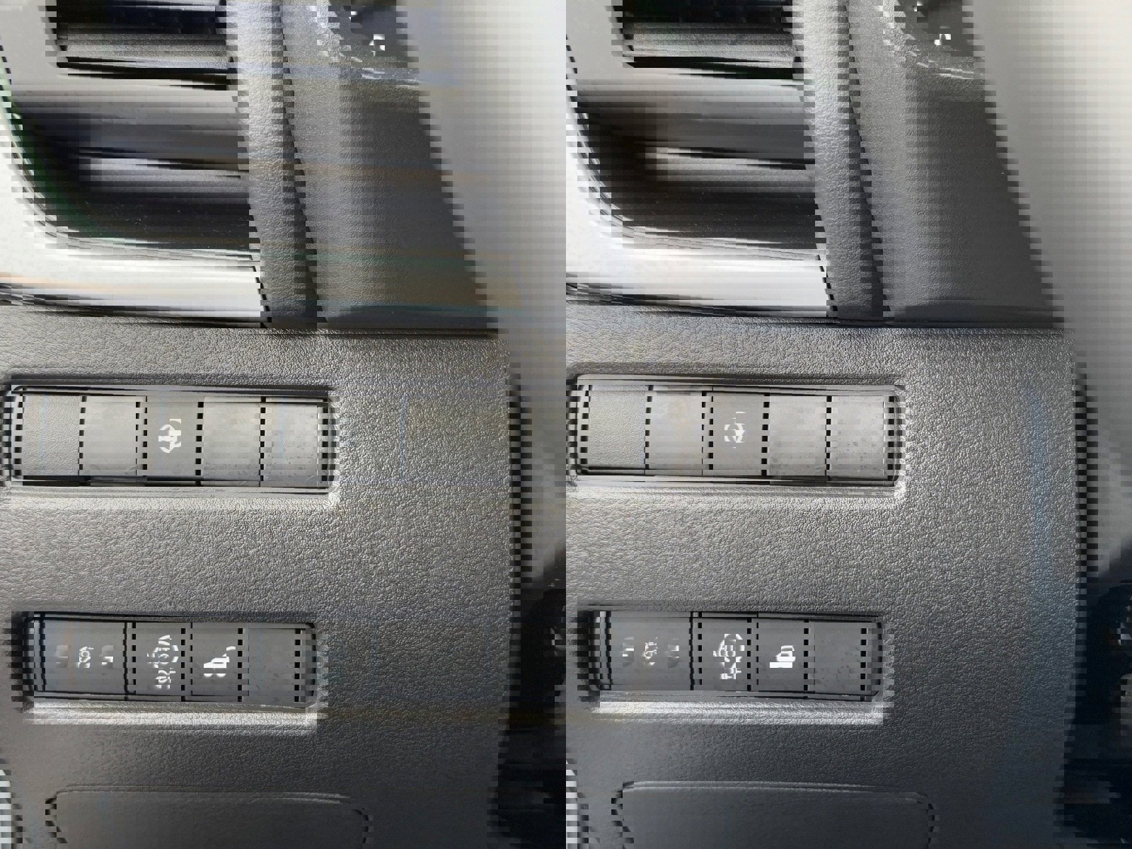 New 2026 Nissan Rogue SV w/ Cold Weather Package image 28