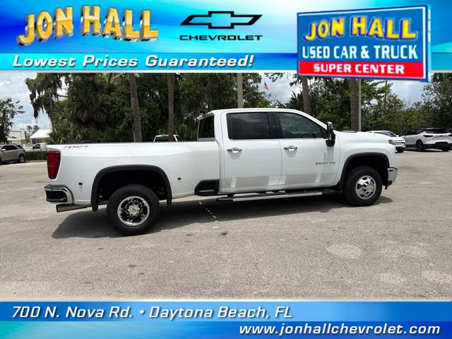 Used 2025 Chevrolet Silverado 3500 LTZ w/ LTZ Convenience Package AWD/4WD image 15