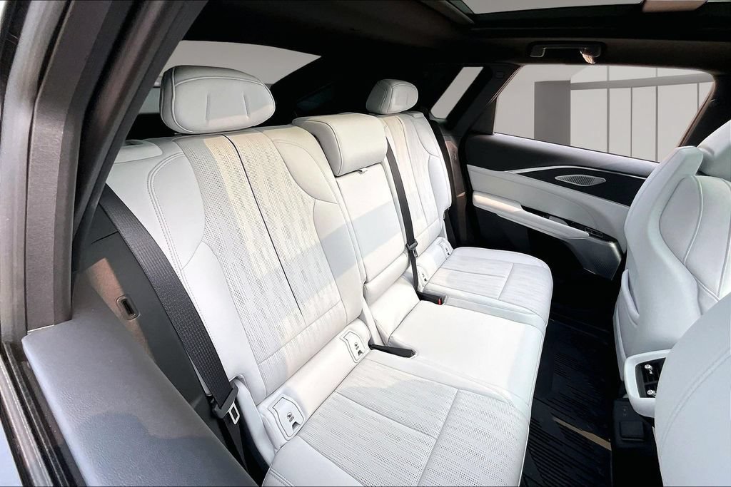 Used 2024 Cadillac Lyriq Luxury w/ LPO, Floor Liner Package AWD/4WD image 28