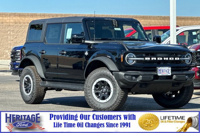 New 2026 Ford Bronco Outer Banks w/ Sasquatch Package AWD/4WD image 1