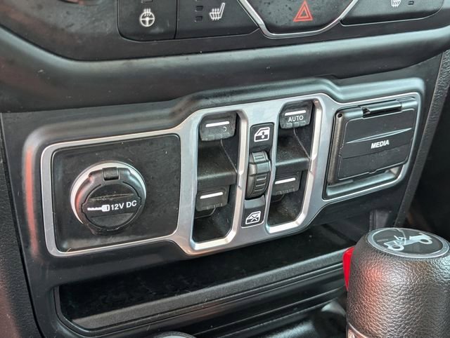 Used 2018 Jeep Wrangler Unlimited Sport S image 24