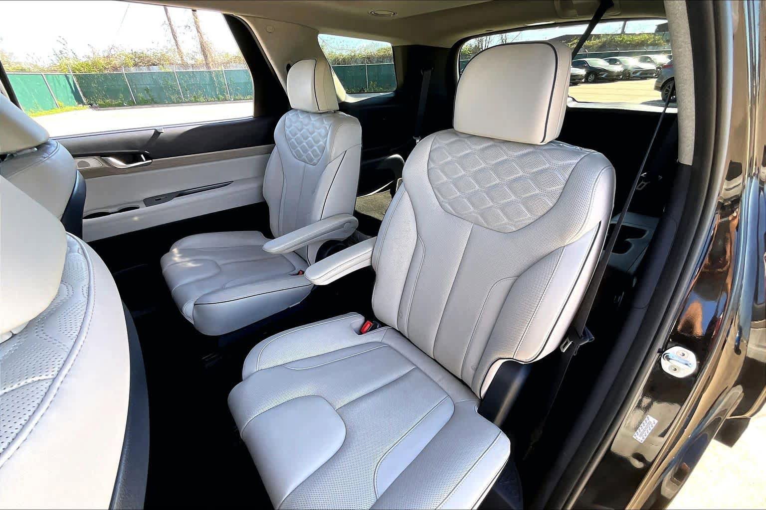 Used 2021 Hyundai Palisade Limited w/ Cargo Package FWD image 20