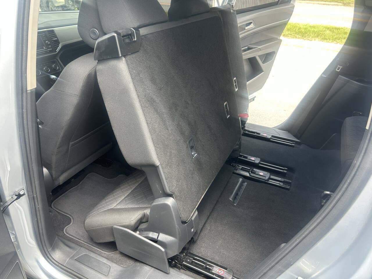 Used 2019 Volkswagen Atlas S FWD image 30