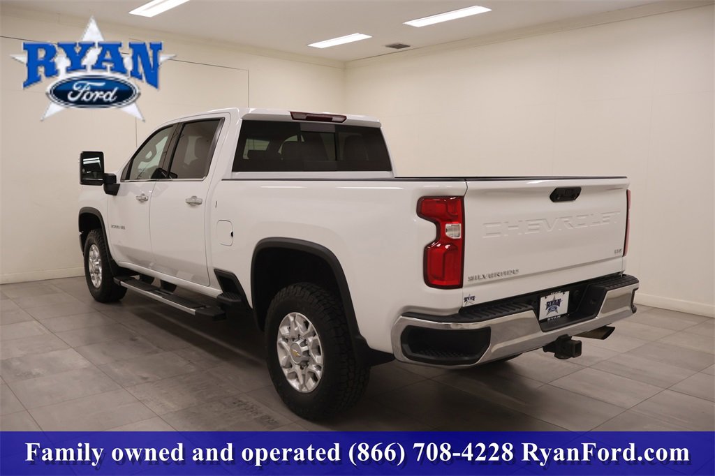 Used 2022 Chevrolet Silverado 2500 LTZ w/ LTZ Convenience Package image 3