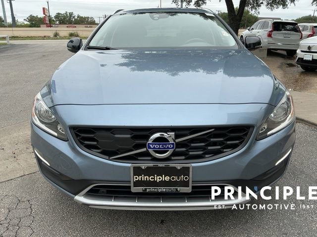Used 2018 Volvo V60 T5 Cross Country w/ Convenience Package AWD/4WD image 3