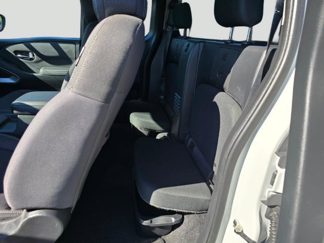 Used 2022 Nissan Frontier SV AWD/4WD image 20