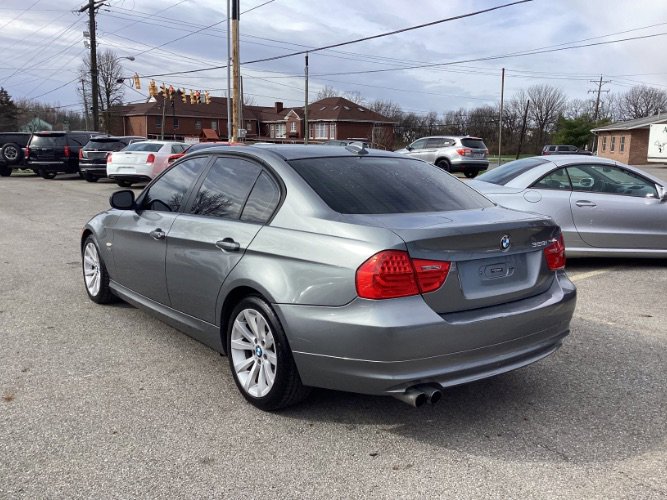 Used 2011 BMW 328i xDrive Sedan image 4
