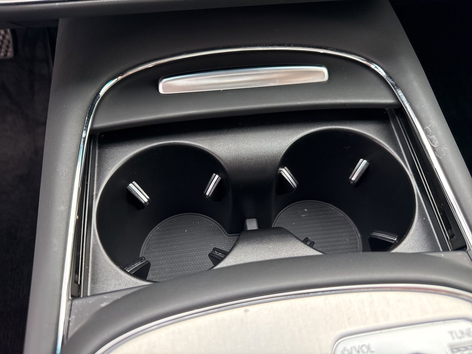 Used 2025 Genesis G90 3.5T image 24