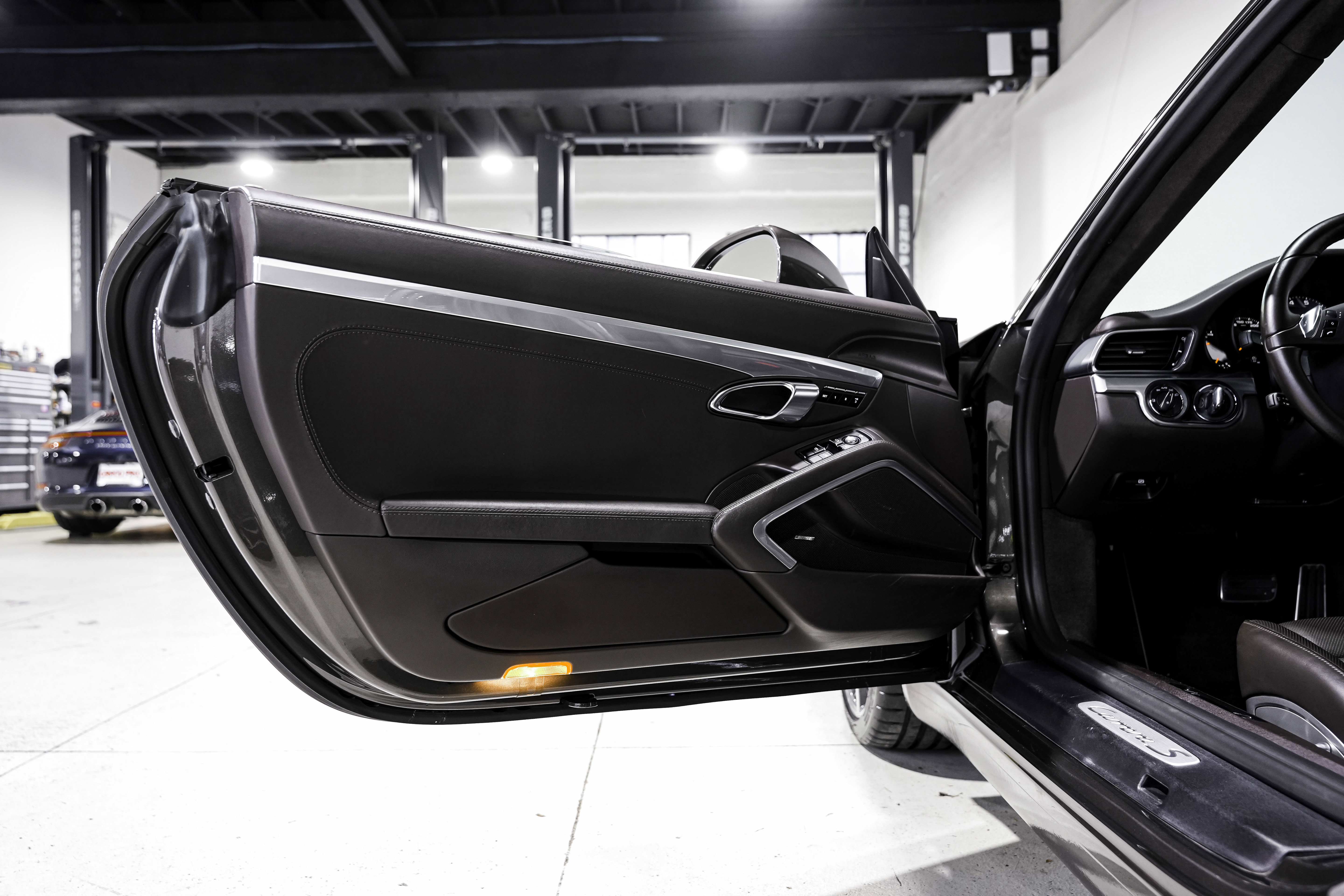 Used 2014 Porsche 911 Carrera S image 25