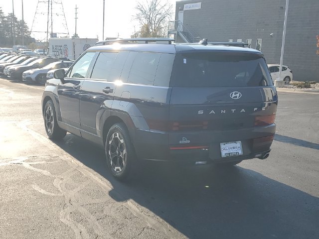 Used 2025 Hyundai Santa Fe SEL AWD/4WD image 3