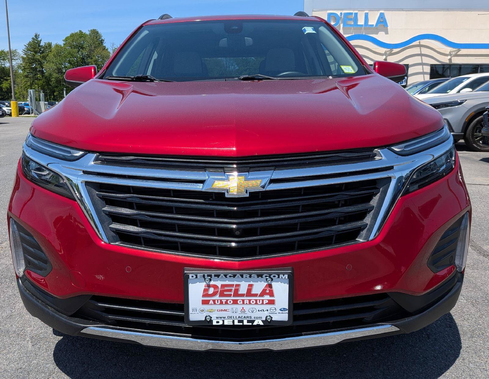 Used 2023 Chevrolet Equinox LT AWD/4WD image 3