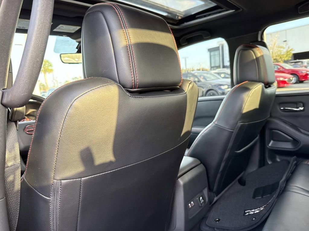 Used 2024 Nissan Frontier PRO-4X w/ Pro Premium Package image 15