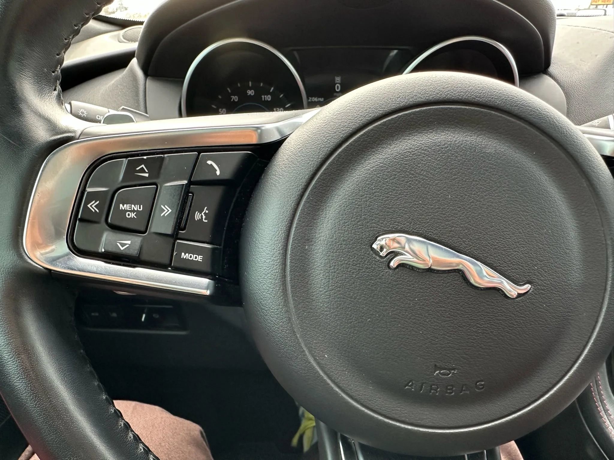 Used 2017 Jaguar F-PACE S image 43