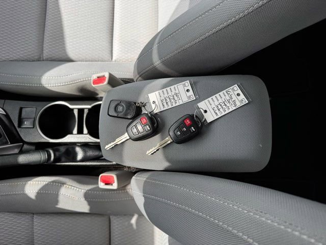 Used 2014 Toyota Corolla LE FWD image 13