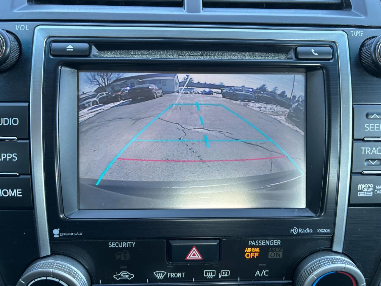 Used 2014 Toyota Camry SE w/ Moonroof Package FWD image 26
