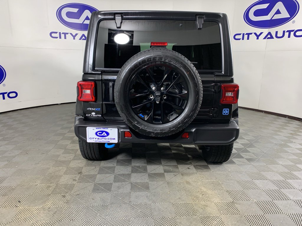 Used 2022 Jeep Wrangler Unlimited Sahara w/ Cold Weather Group image 4