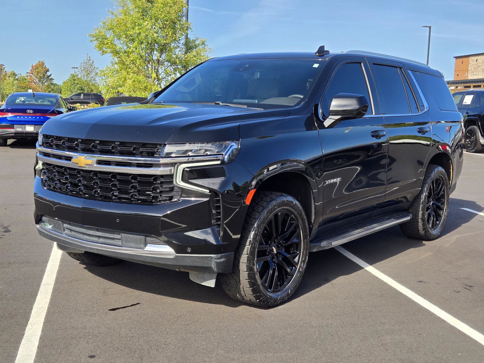 Used 2023 Chevrolet Tahoe LS AWD/4WD image 2